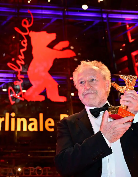 Sofa Otero recibe a sus 9 aos el Oso de Plata a la mejor interpretacin de la Berlinale por '20.000 especies de abejas'