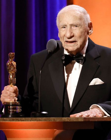 Mel Brooks recibe un Oscar honorfico a los 97 aos